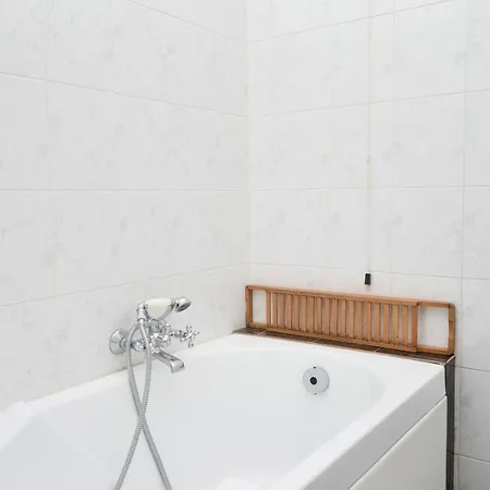 N142 - Numana, Deliziosa Villetta Con Giardino Нумана